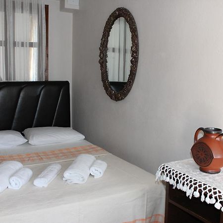 Uysal Pansiyon Bozcaada Room photo